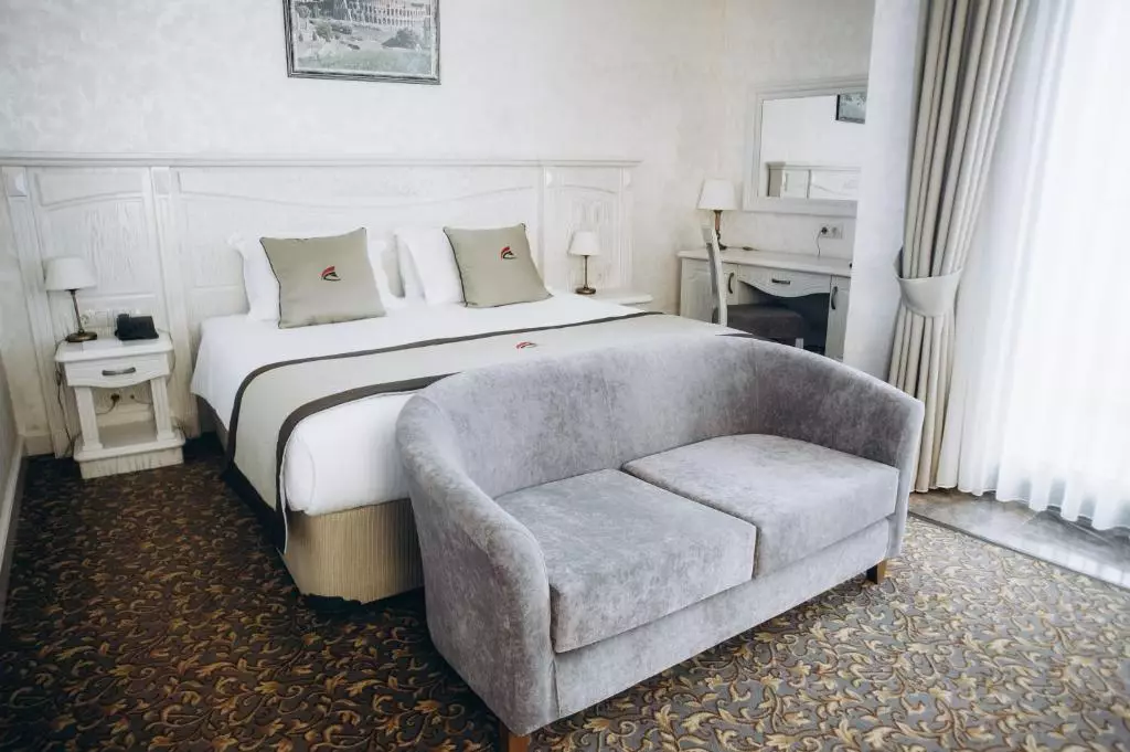 Colosseum Marina Hotel